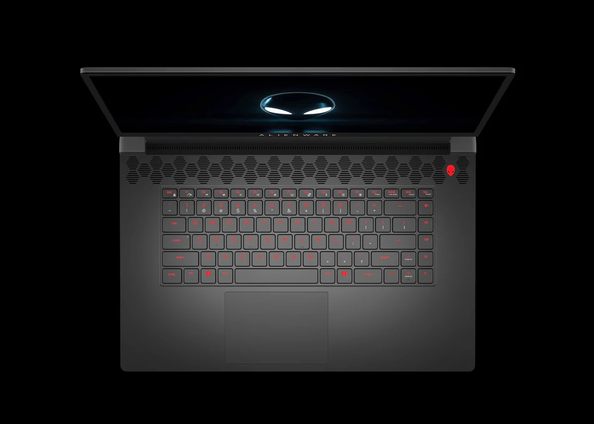 Alienware m17 R7 2022-1 © © Alienware