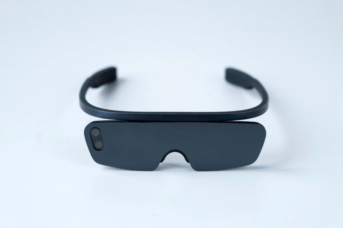 Des casques de réalité virtuelle ressemblant à des lunettes de soleil dès cette année ? - © EM3