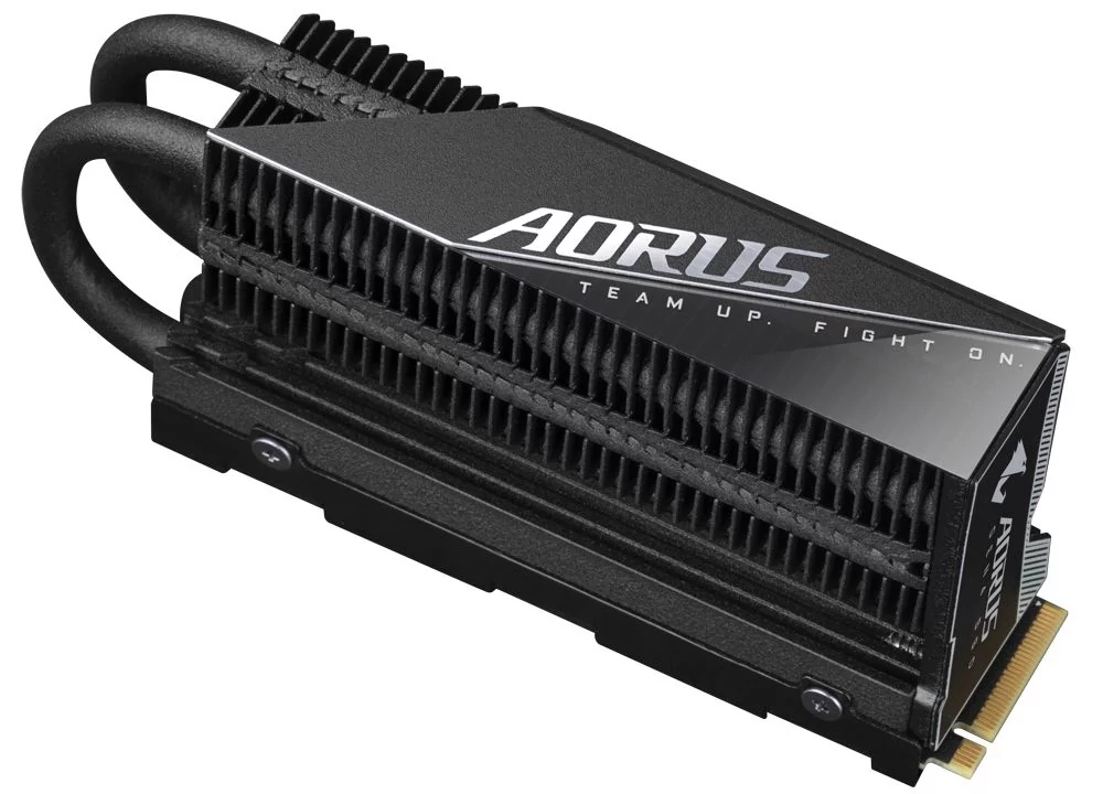 Gigabyte AORUS Gen4 7000s © Gigabyte
