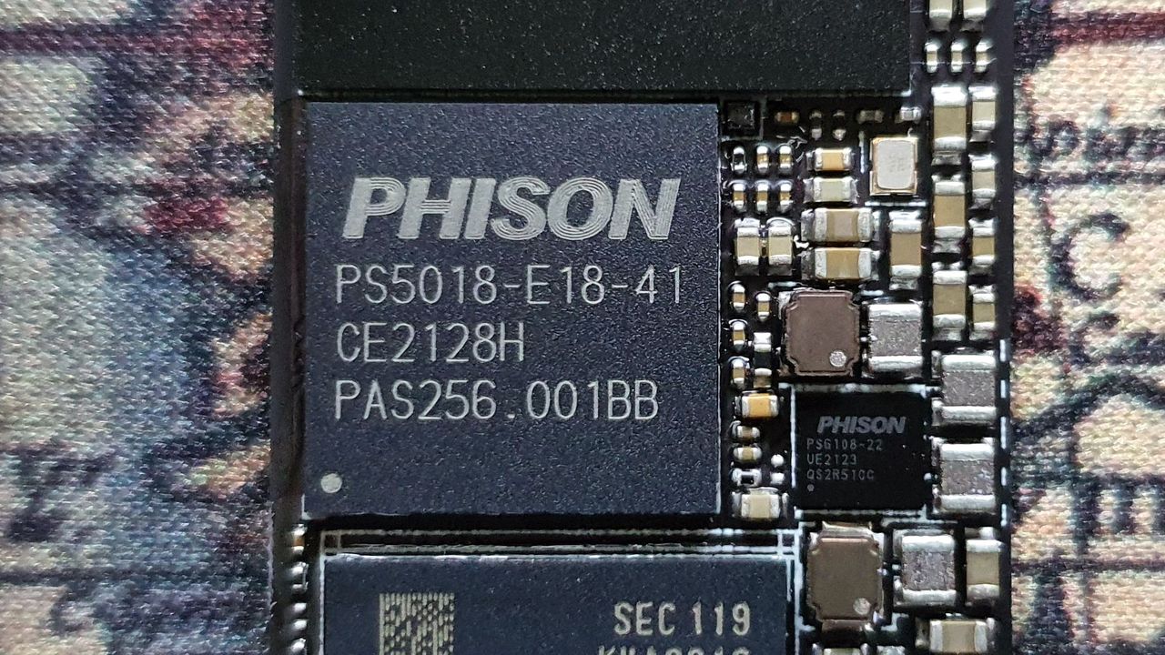 Pourquoi certains SSD PCIe 5.0 de première génération n'auront vraiment pas les mêmes perfs ?