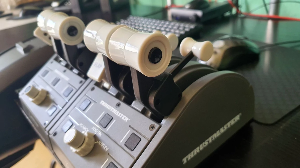 Thrustmaster TCA Yoke Pack Boeing © Nerces