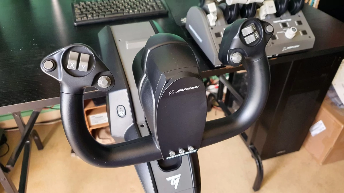 Thrustmaster TCA Yoke Pack Boeing © Nerces