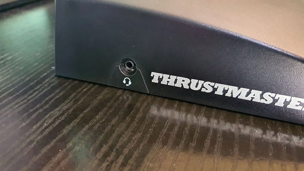 Thrustmaster TCA Yoke Pack Boeing © Nerces