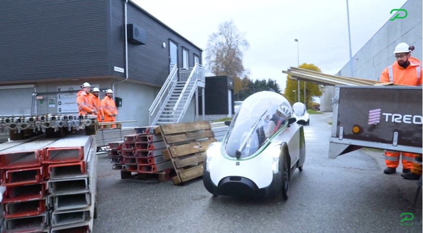 Un v lo lectrique dans une bulle C est le Frikar il a quatre