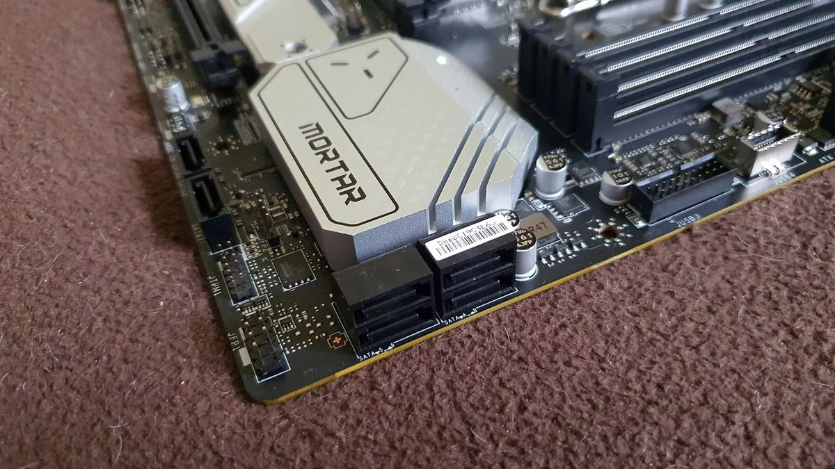 MSI MAG B660M Mortar WiFi DDR4 © Nerces