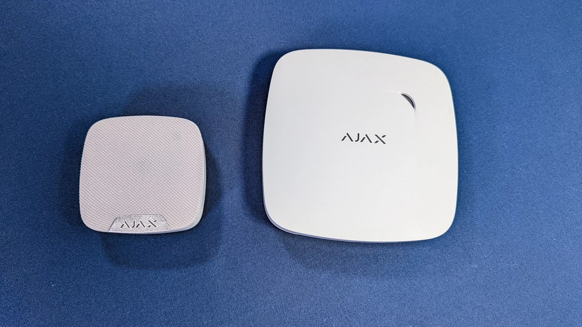 Ajax © La sirène intérieure et le détecteur de fumée