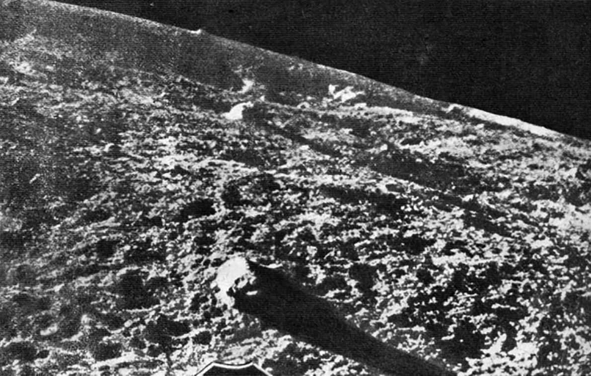 Luna-9 première photo de la surface Lune © URSS