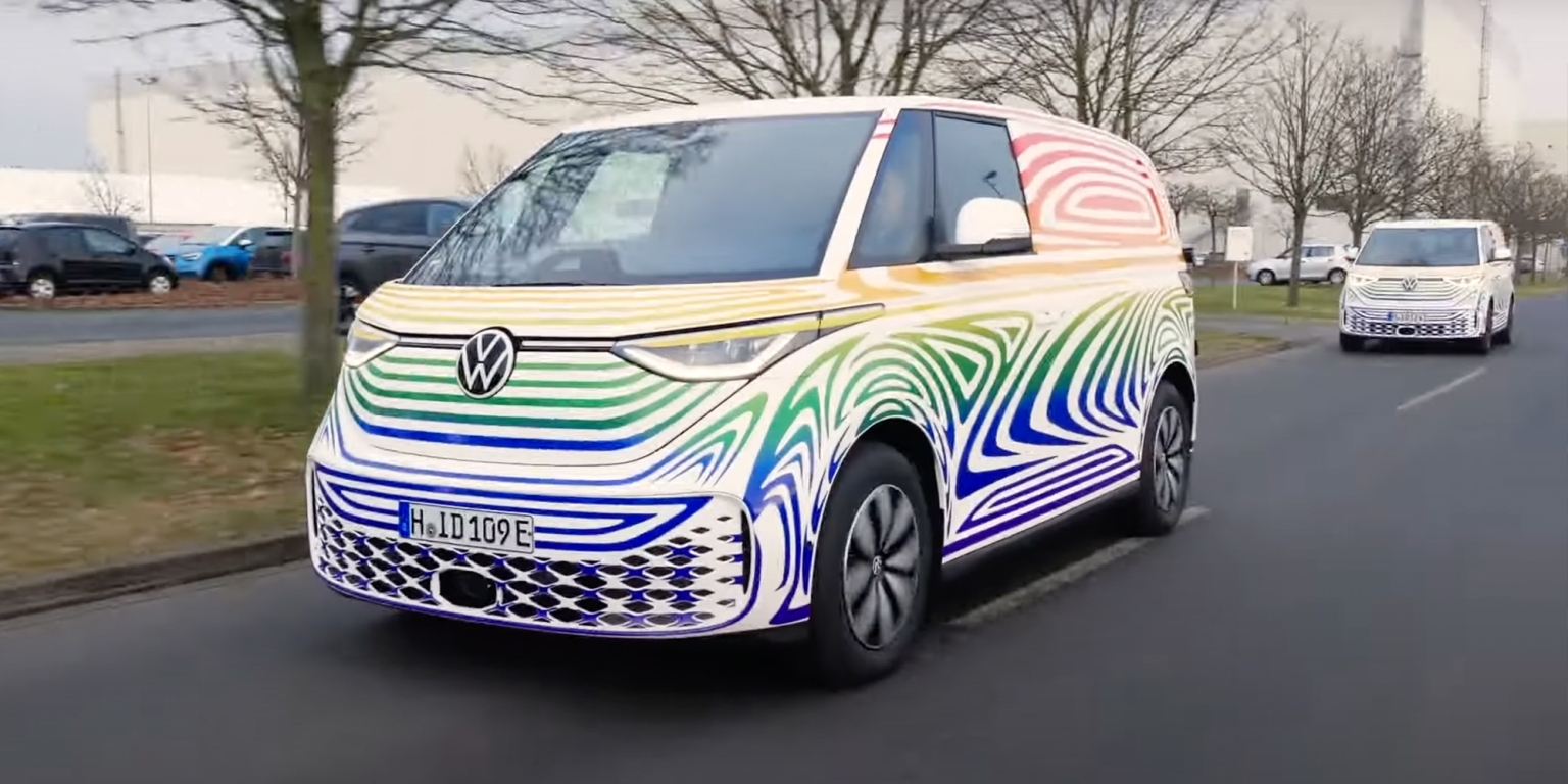 ID. Buzz : le van électrique de Volkswagen se montre en photo, en vidéo et tout en couleur