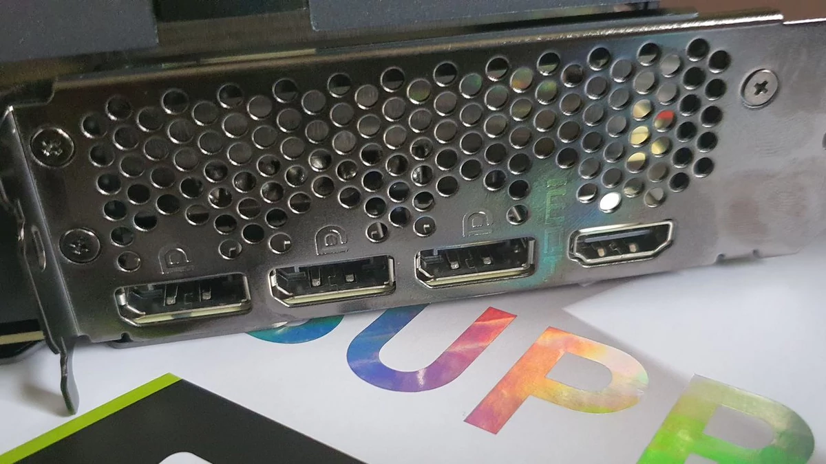 MSI GeForce RTX 3080 SUPRIM X 12 GB © Nerces
