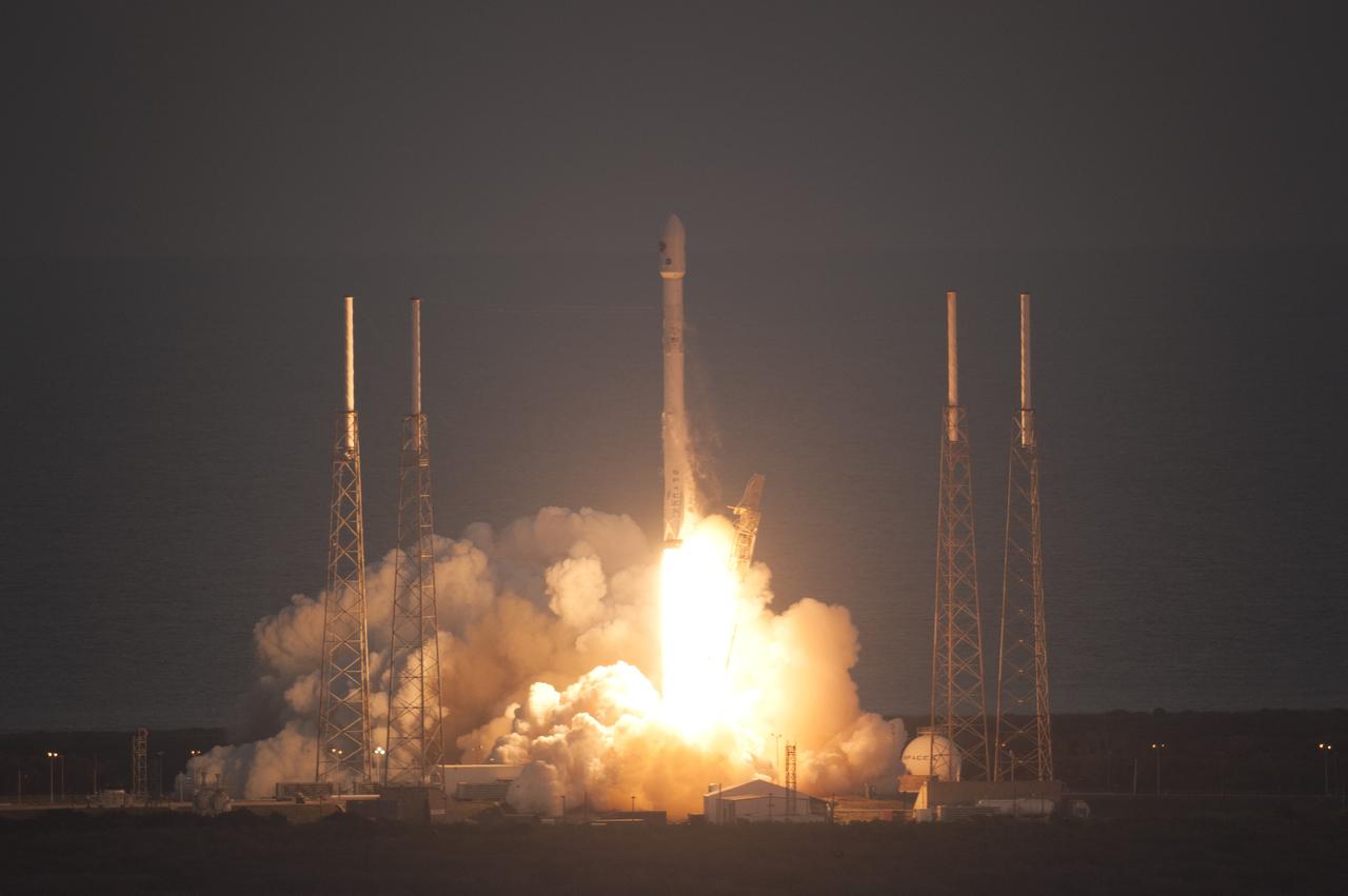 Un étage de fusée Falcon 9 va s'écraser sur la Lune (et non, ça ne va rien changer)