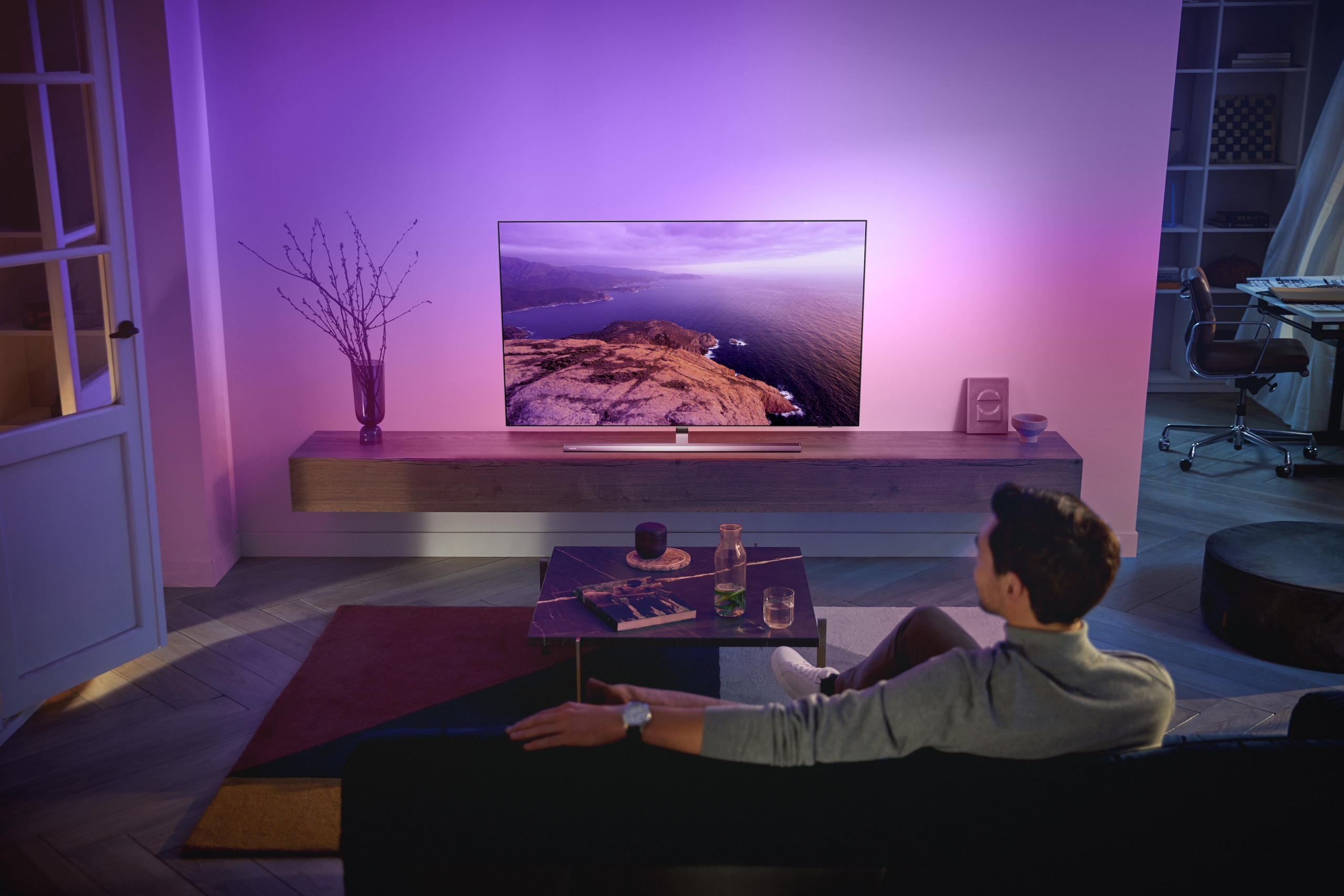 Philips OLED et The One : Ambilight amélioré, IMAX Enhanced, OLED EX, les annonces à retenir