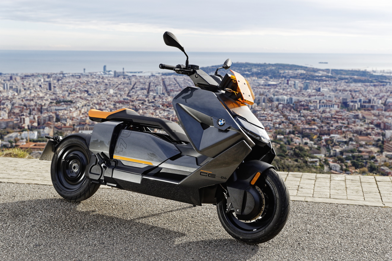 Test du BMW CE 04 : le scooter électrique futuriste à l'épreuve du présent