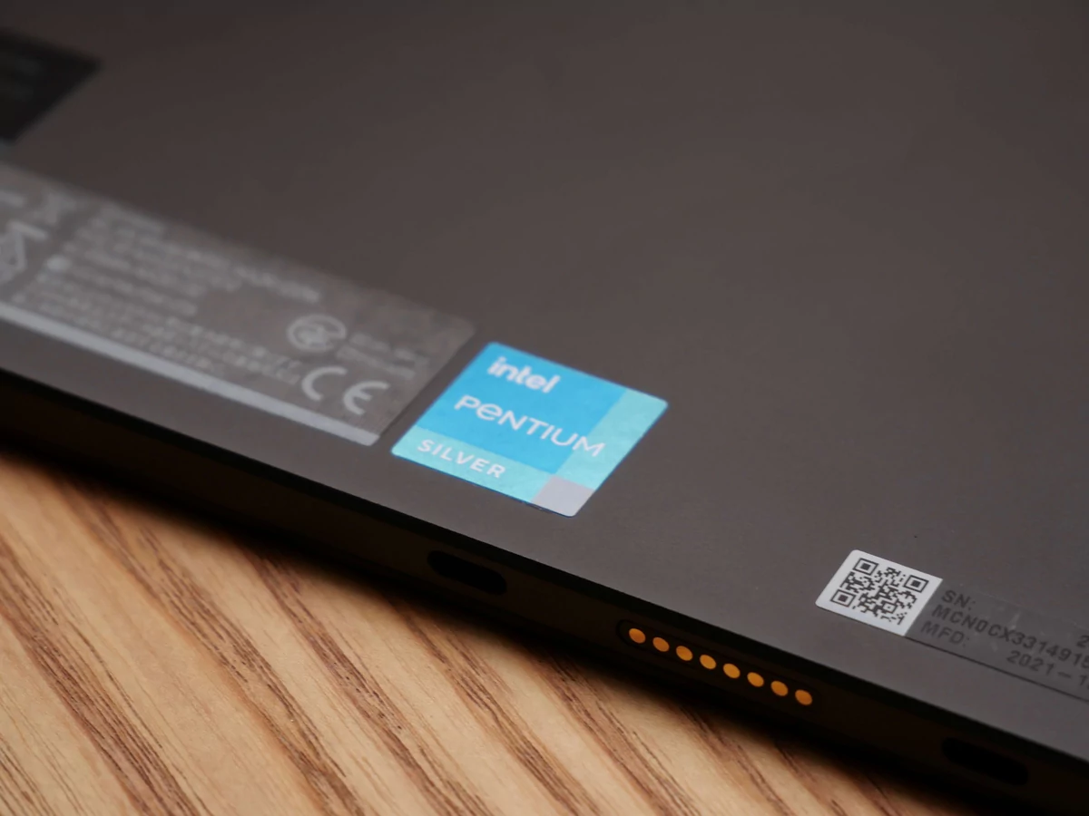 ASUS Vivobook 13 Slate OLED-13 © © Nathan Le Gohlisse for Clubic