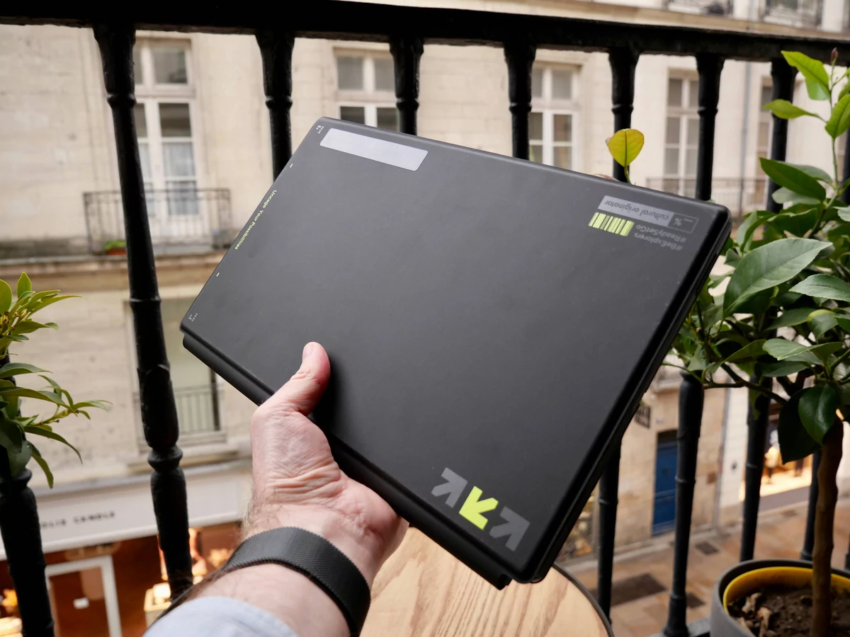 ASUS Vivobook 13 Slate OLED-22 © © Nathan Le Gohlisse pour Clubic