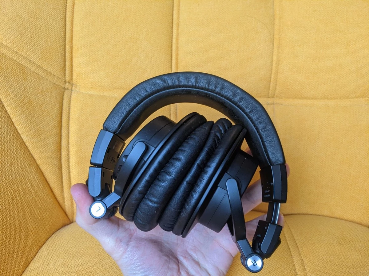 Audio-Technica ATH-M50xBT2