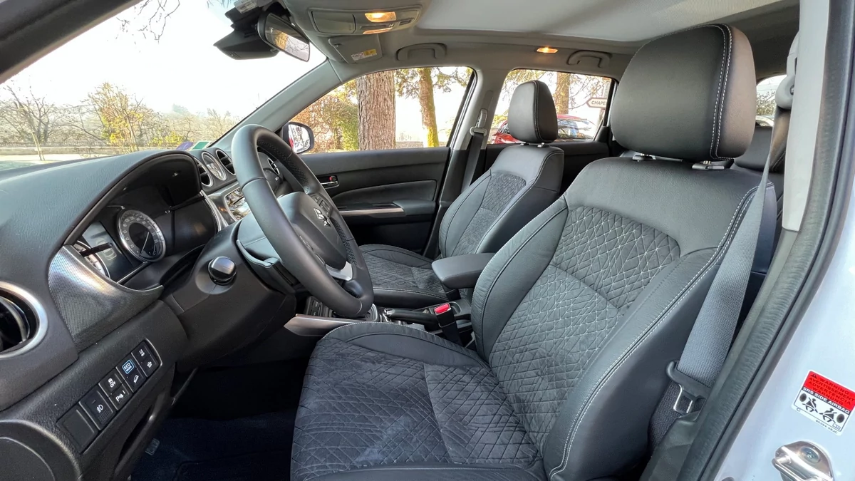 Suzuki Vitara Hybrid © Thibault Jousse