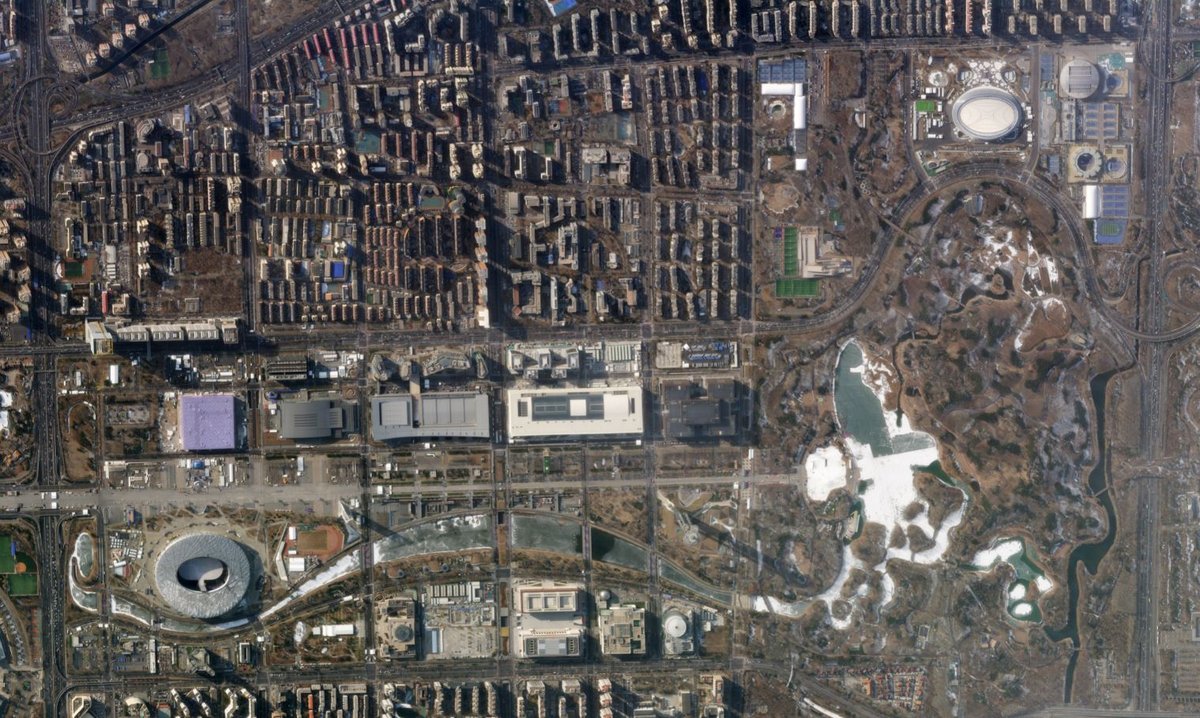 Le site olympique à Pékin, photographié le 28 janvier par un satellite Skysat de Planet. Crédits : 2022 Planet Labs PBC