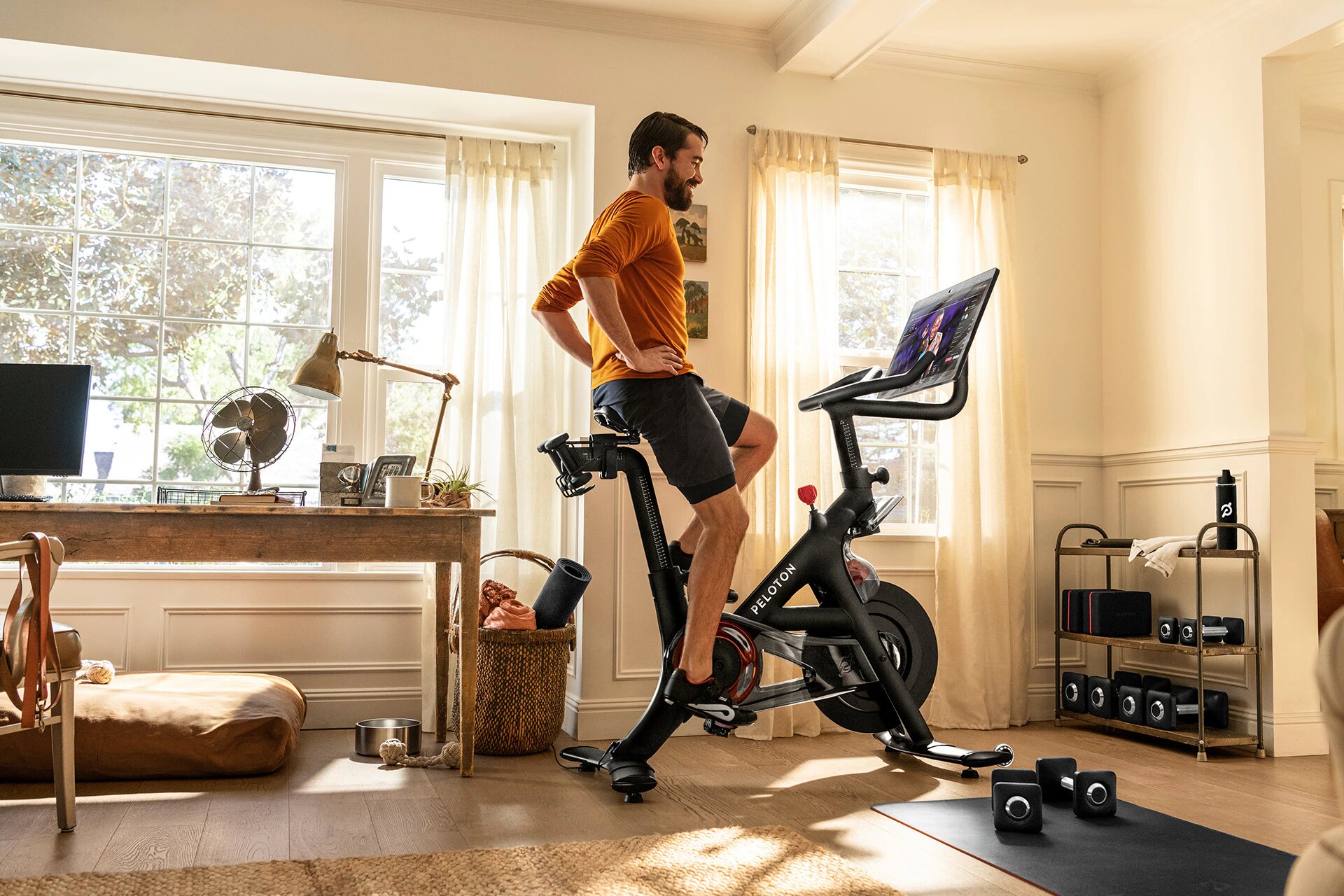 Amazon et Apple seraient intéressés par le rachat de Peloton, le fabricant de machines de sport