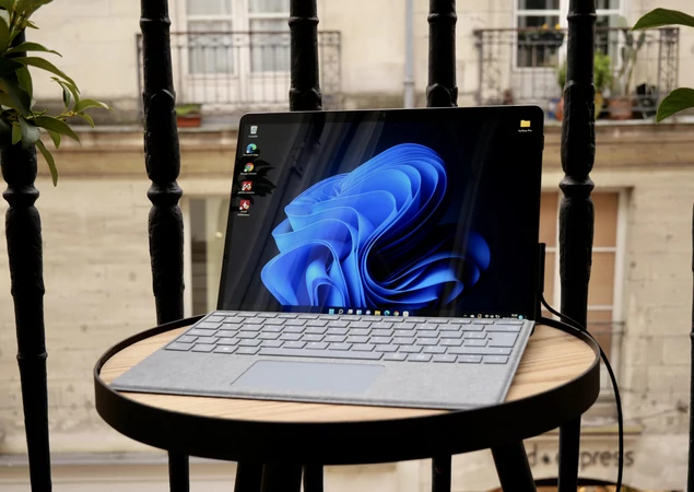 Microsoft Surface Pro 8 (2021)
