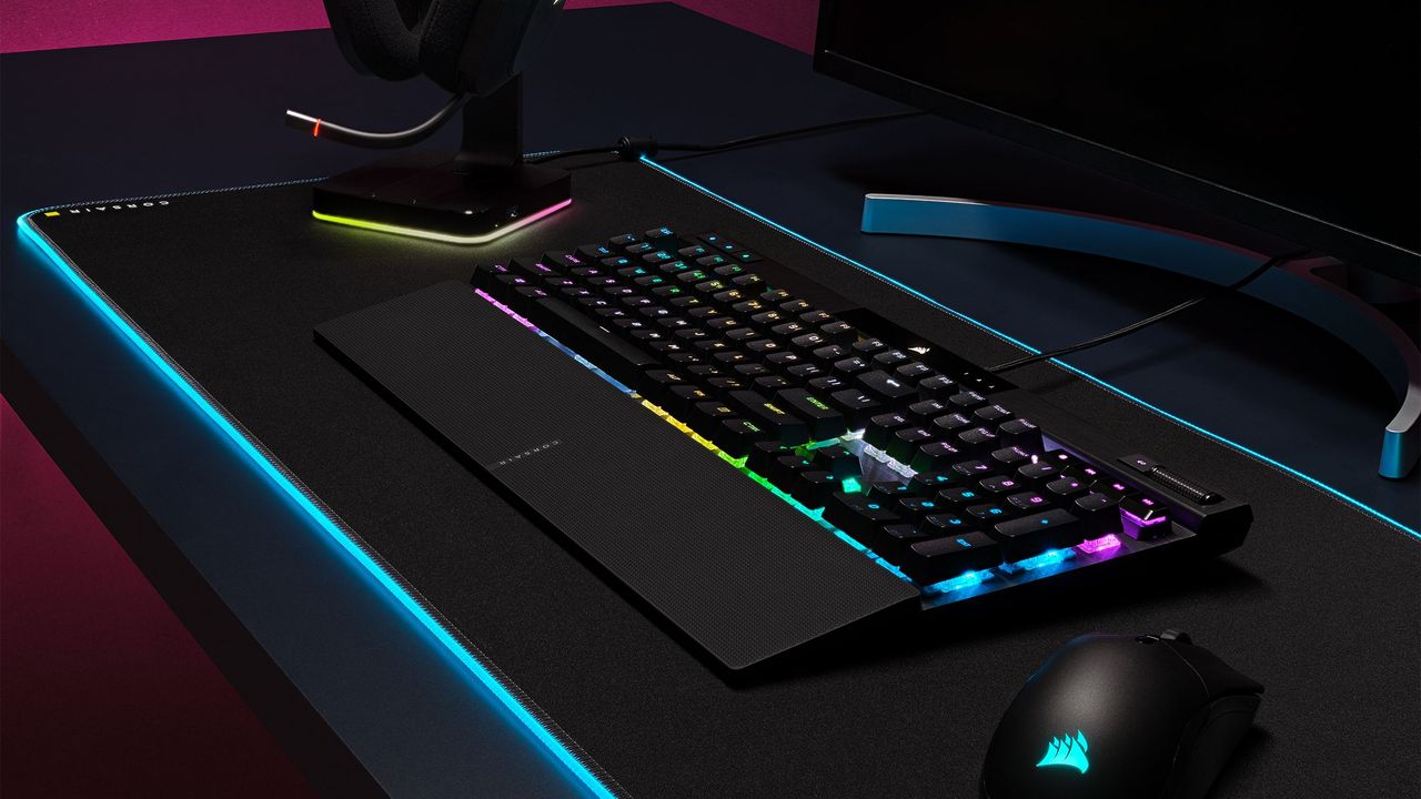 CORSAIR lance son K70 RGB PRO : alu, RGB et mécanique 