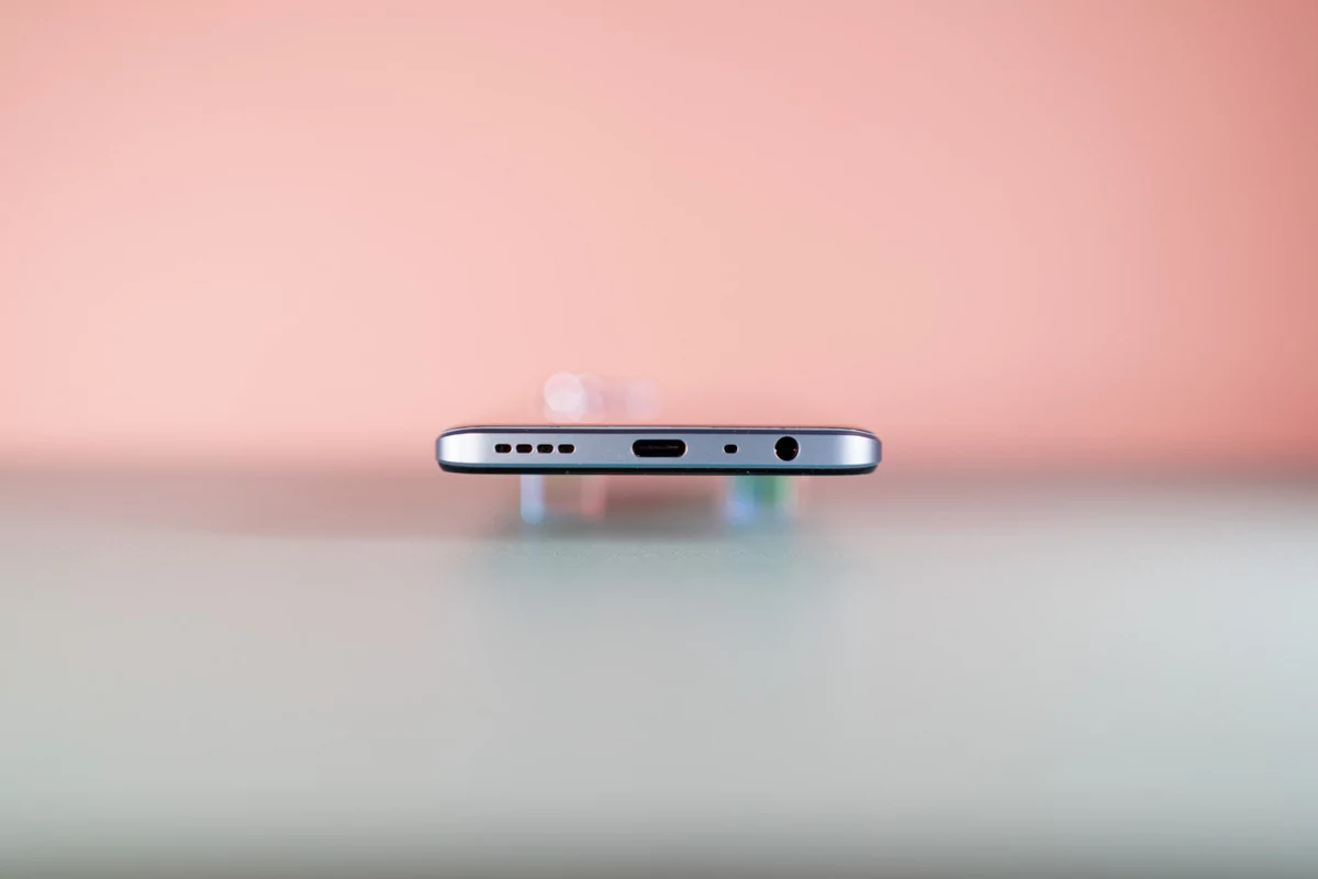 realme 9 Pro Plus © © Marc Mitrani pour Clubic