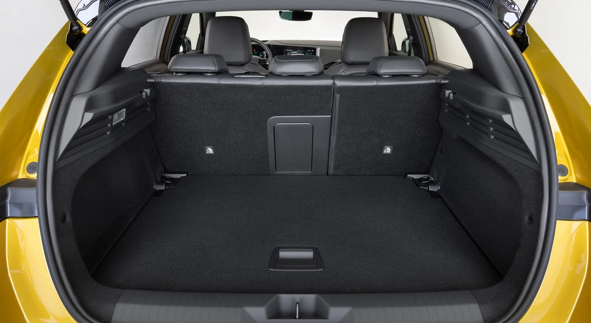 Opel Astra PHEV © David Nogueira