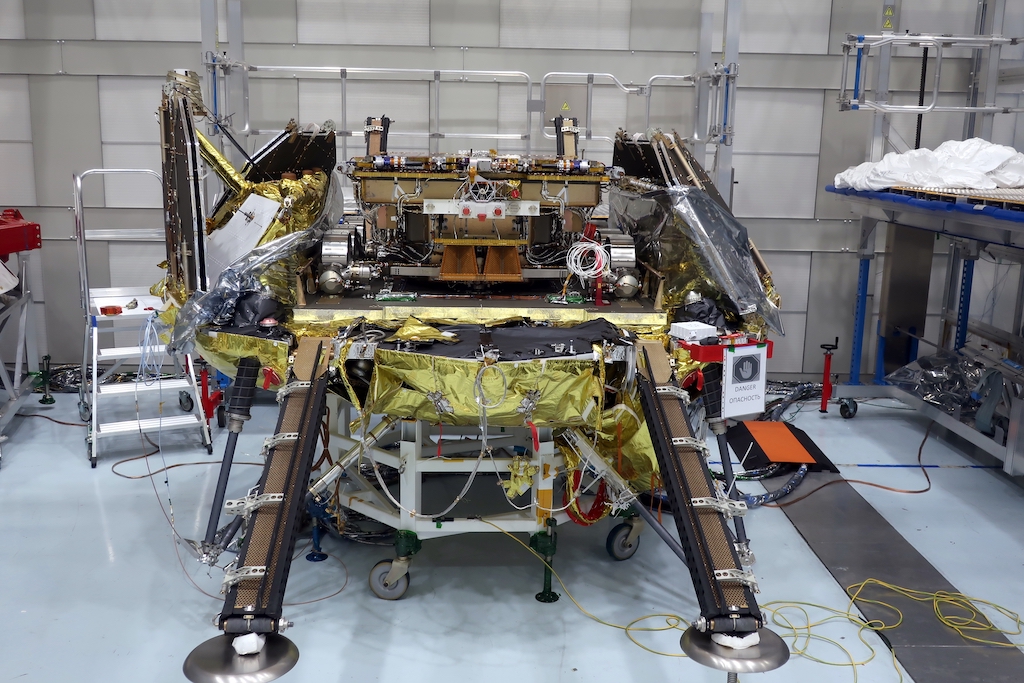 Le rover Rosalind Franklin sur sa plateforme d&#039;atterrissage Kazachok. Cette dernière n&#039;a pas encore été rapatriée en Russie à notre connaissance © ESA