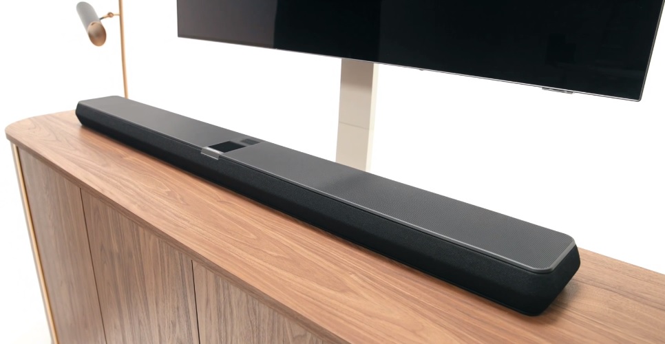 Bowers & Wilkins dévoile sa barre de son Panorama 3 : qualité sonore et immersion tout-en-un