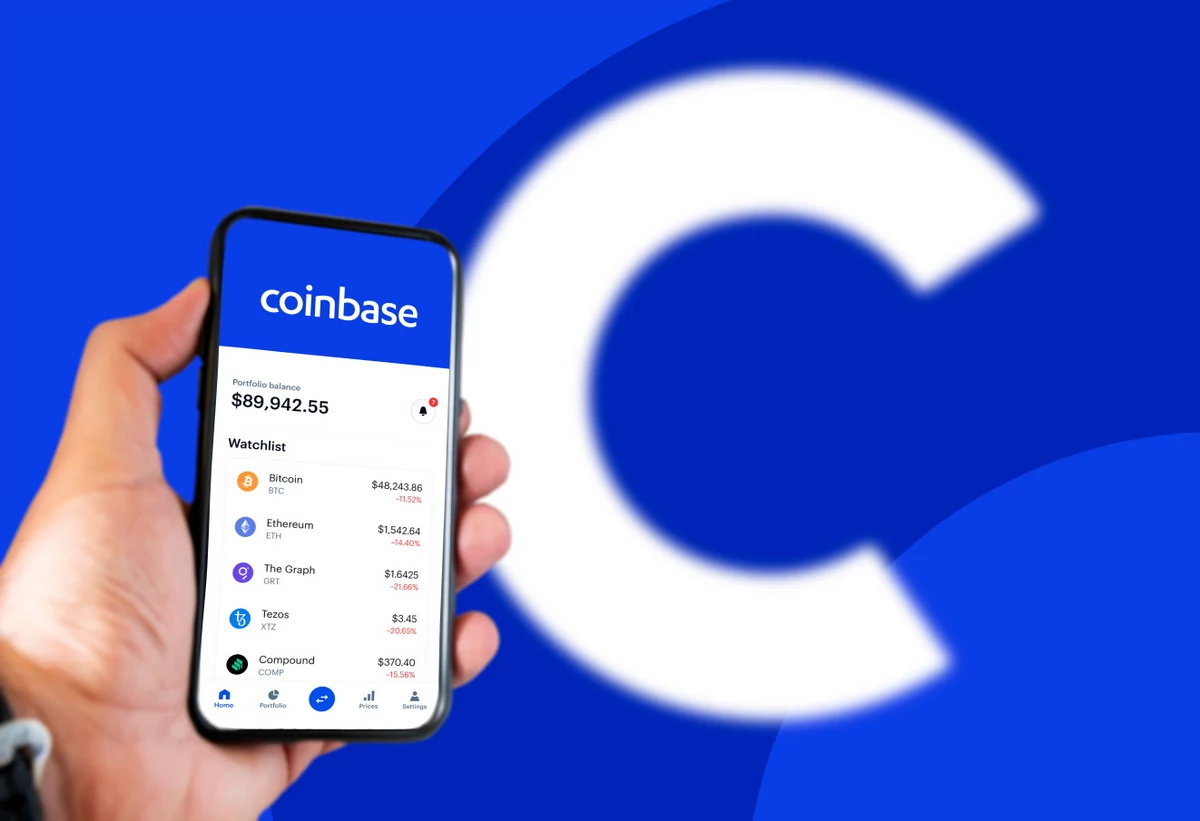 Coinbase © rarrarorro / Shutterstock.com