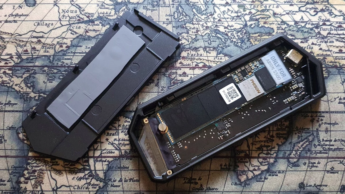 Asus ROG Strix Arion S 500 © Nerces