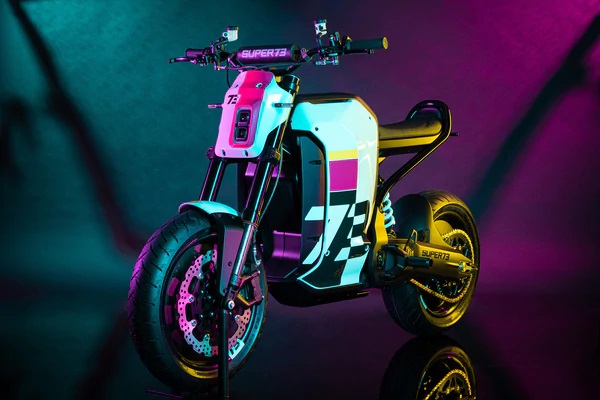 Super73 annonce une très jolie moto... et des vélo électriques pour enfant (vous avez bien lu)