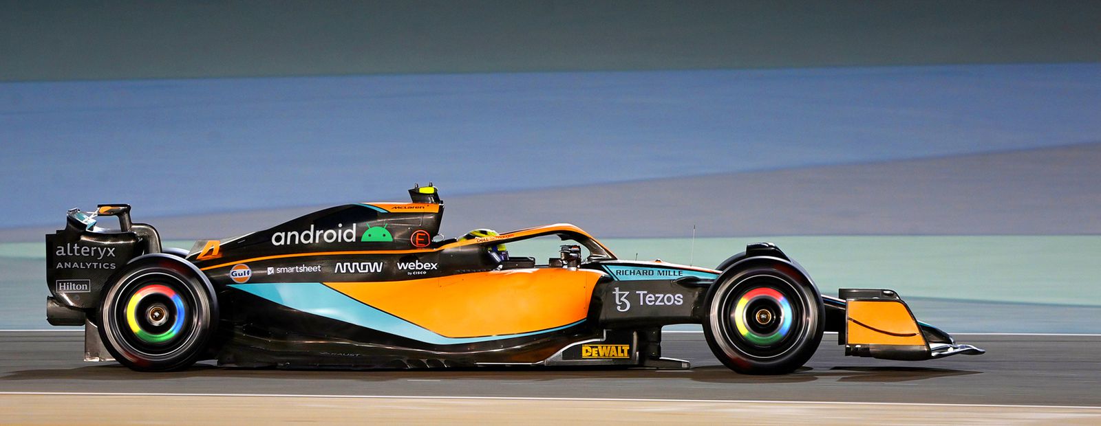 F1 : McLaren roule maintenant aux couleurs Google !