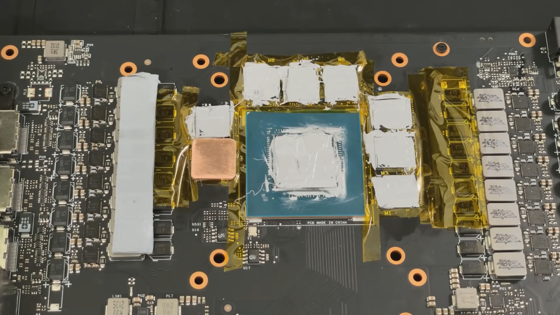 GeForce RTX 3000 modifiée : 40°C de moins sur la GDDR6X avec des pads en cuivre !