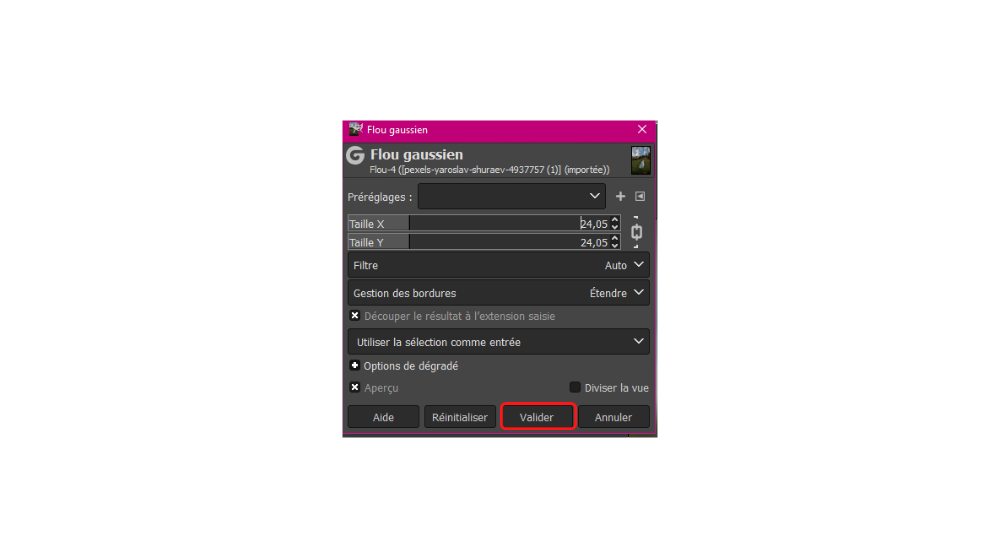 GIMP Gaussien 4 © © GIMP