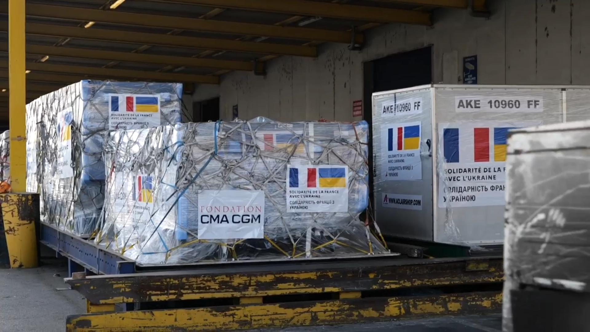 La France envoie de l'équipement informatique en Ukraine, mais quels matériels ?