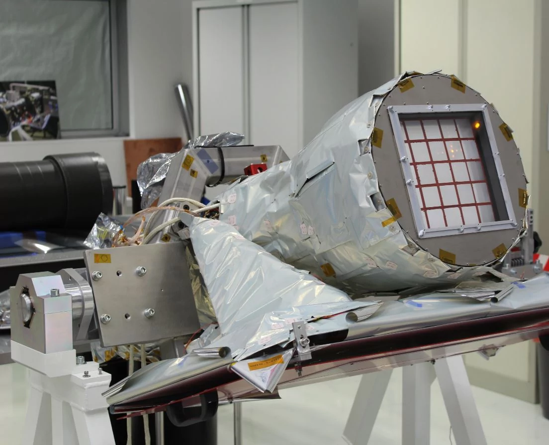 SVOM mission CNES MXT salle blanche 2 © E. Bottlaender pour Clubic