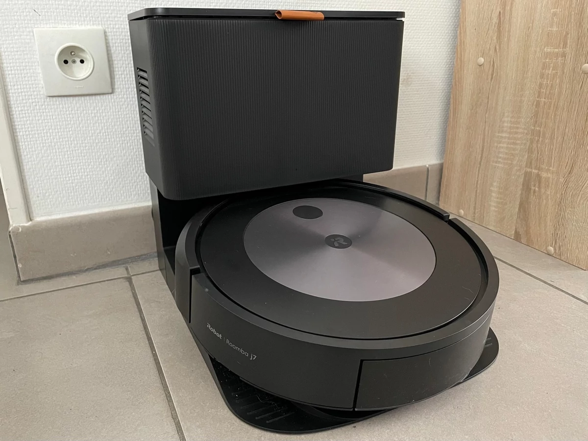 iRobot lance enfin son robot aspirateur laveur : le Roomba Combo j7+