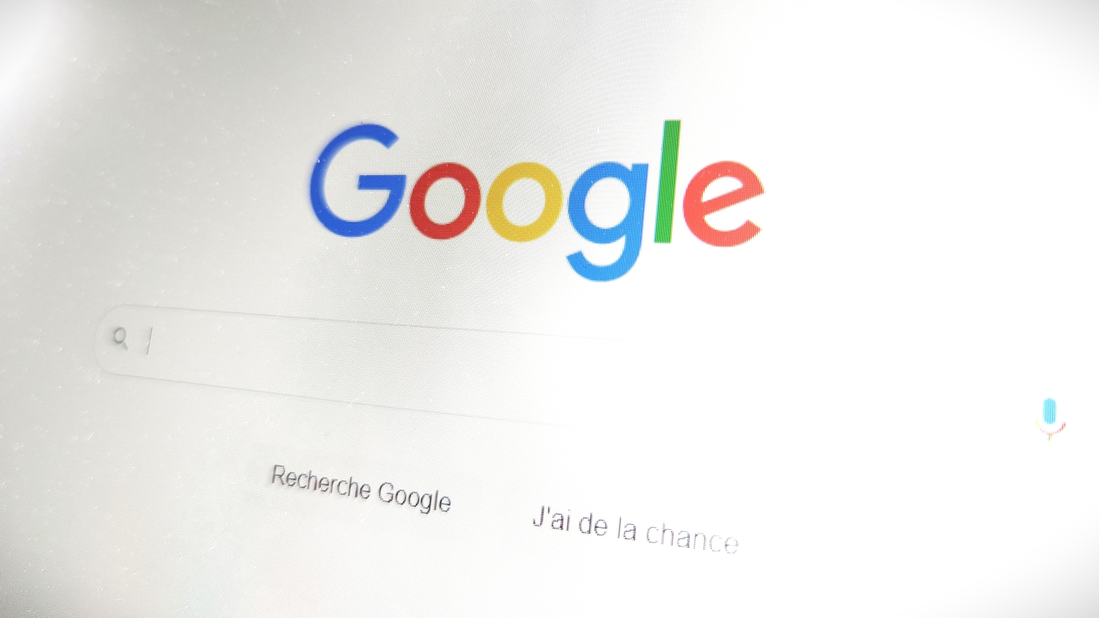 Google gagne plus d'argent, mais fait de moins en moins de bénéfices... et devinez qui va trinquer ?