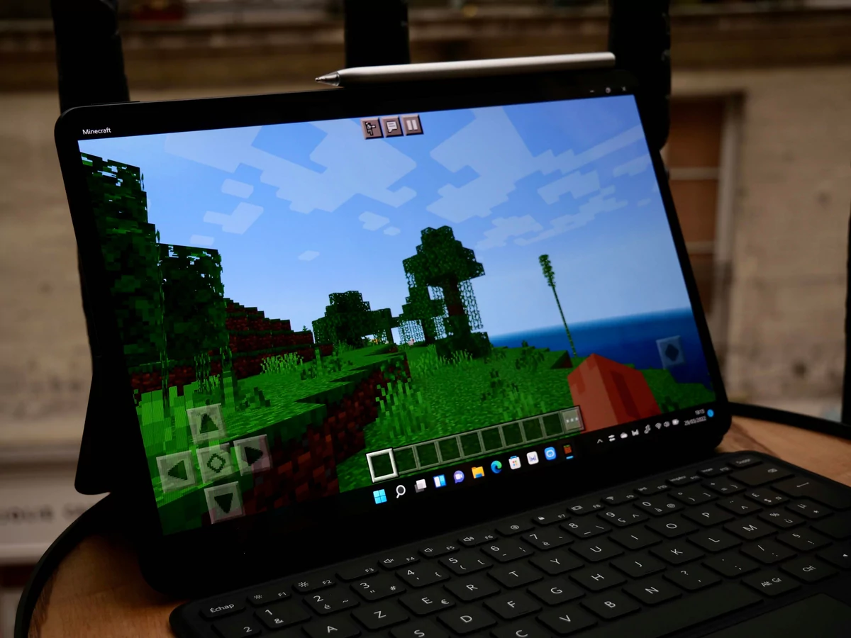 Huawei MateBook E-16 © © Nathan Le Gohlisse pour Clubic