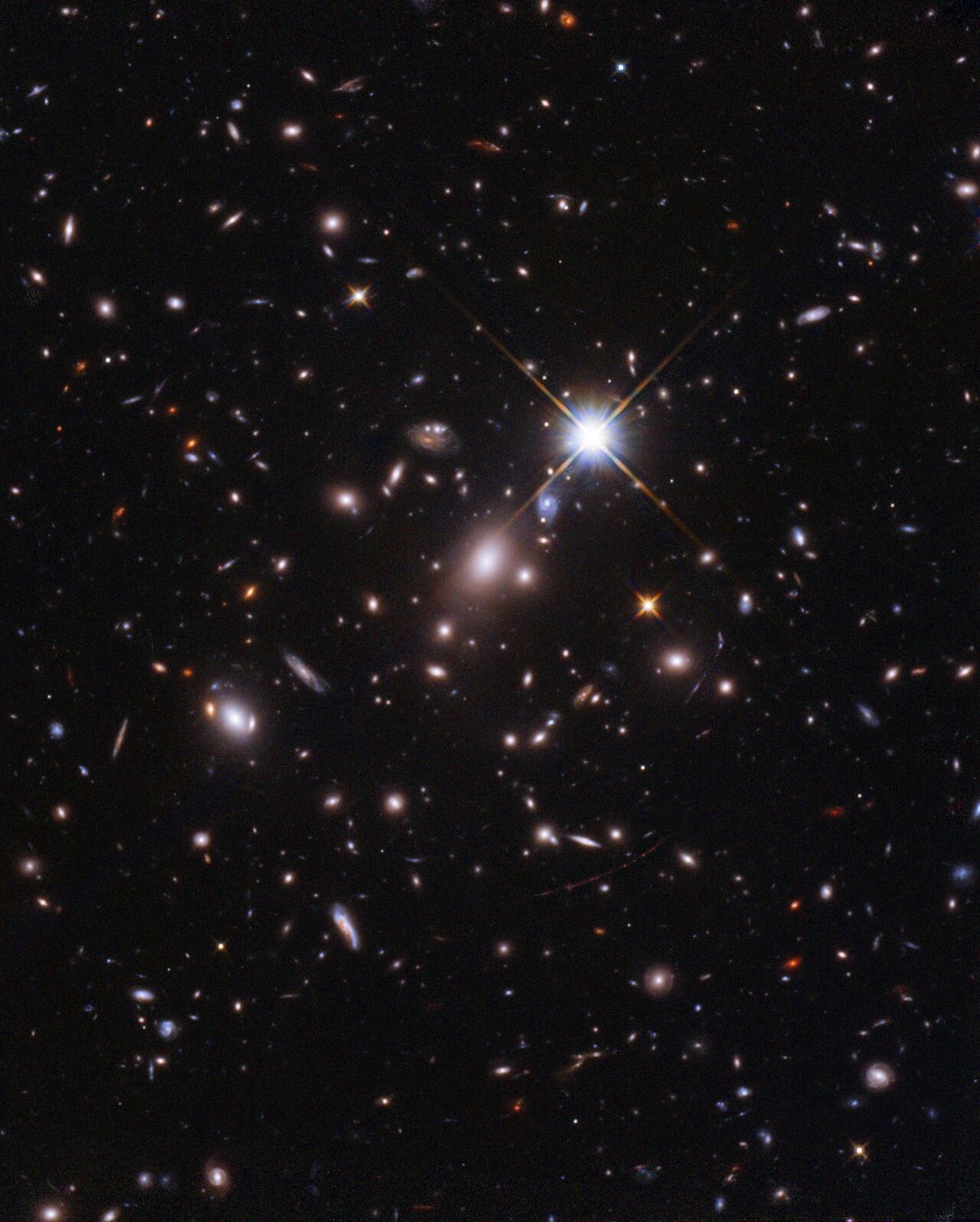 Hubble Aerendel cliché général © NASA, ESA, B. Welch (JHU), D. Coe (STScI), A. Pagan (STScI)