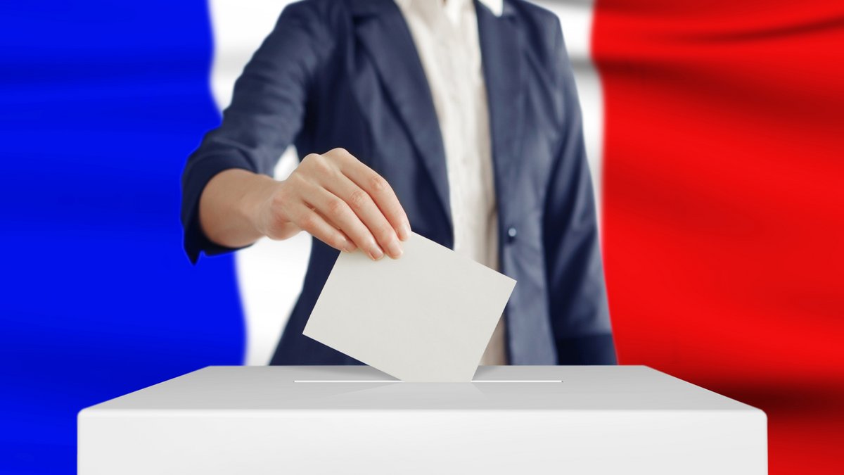 Vote bulletin présidentielle 2022 © AntonSokolov / Shutterstock