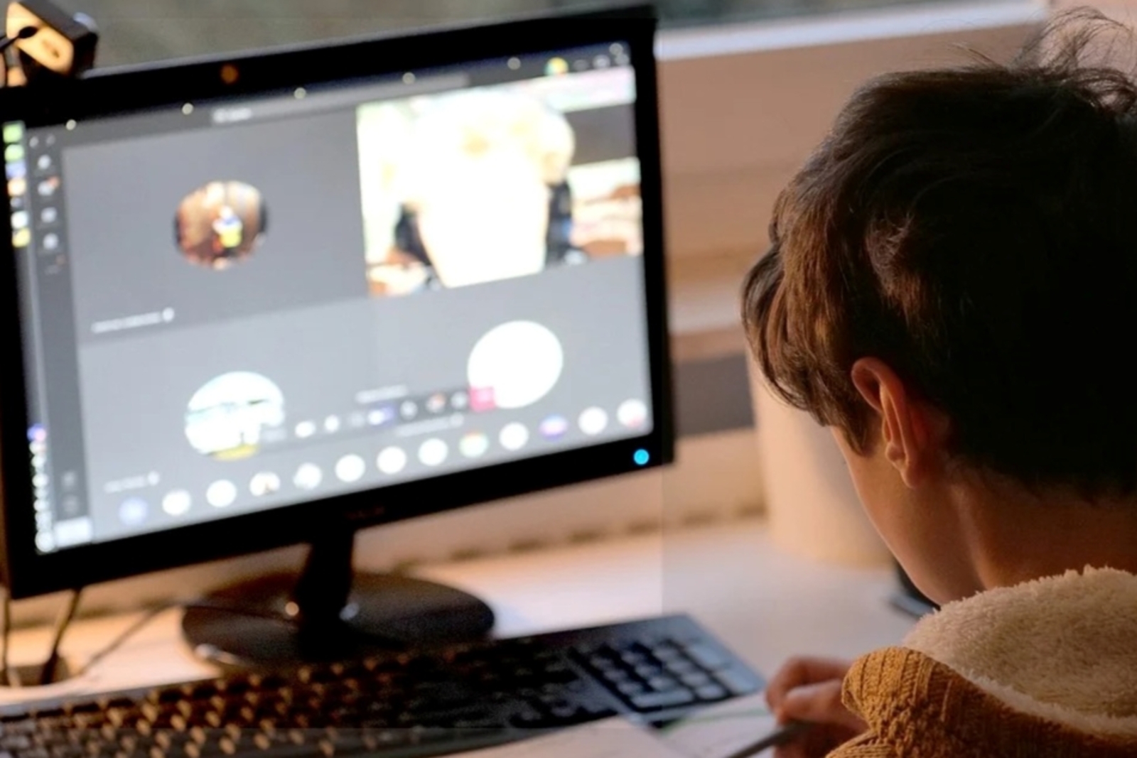 Cyberharcèlement : en Europe, les parents protègent moins leurs enfants que dans le reste du monde