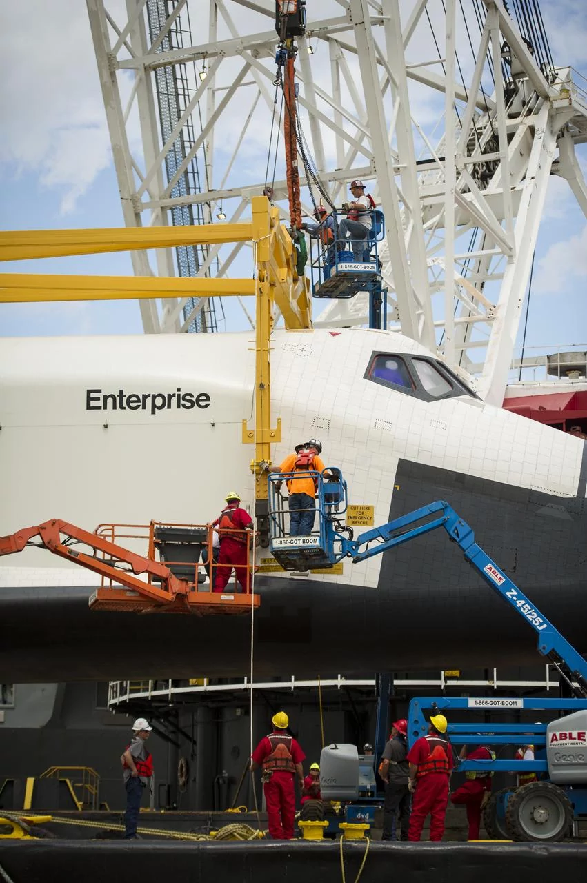 navette STS Enterprise nom © NASA