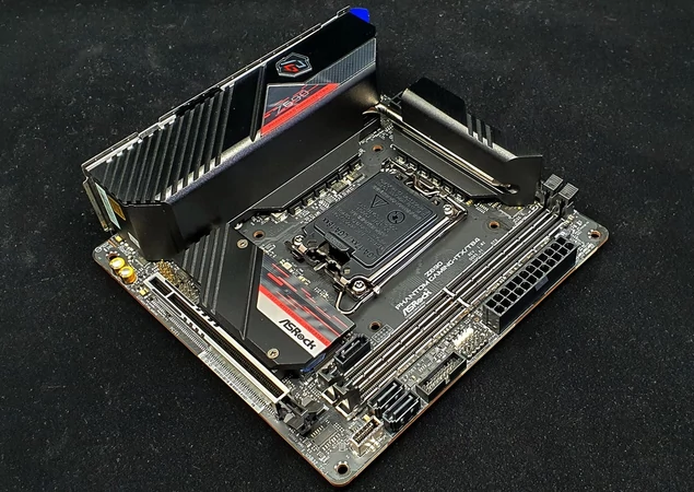 ASRock Z690 Phantom Gaming-ITX/TB4