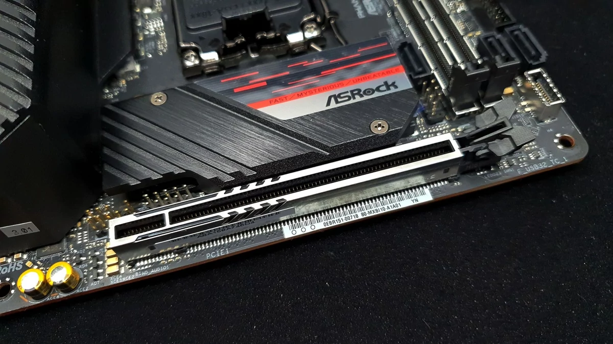 ASRock Z690 Phantom Gaming-ITX/TB4 © Nerces