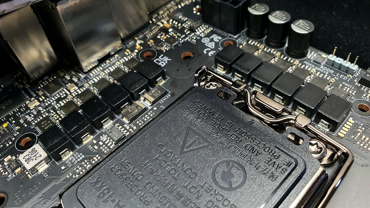 ASRock Z690 Phantom Gaming-ITX/TB4 © Nerces