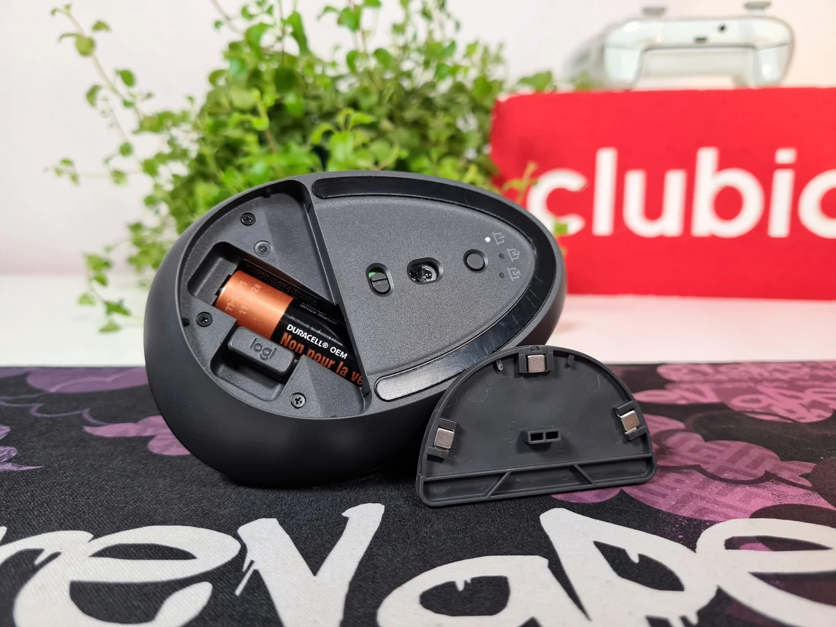 Logitech Lift © Matthieu Legouge