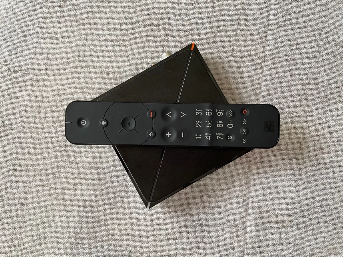 Enregistreur TV : installer le disque dur de votre décodeur TV UHD -  Assistance Orange