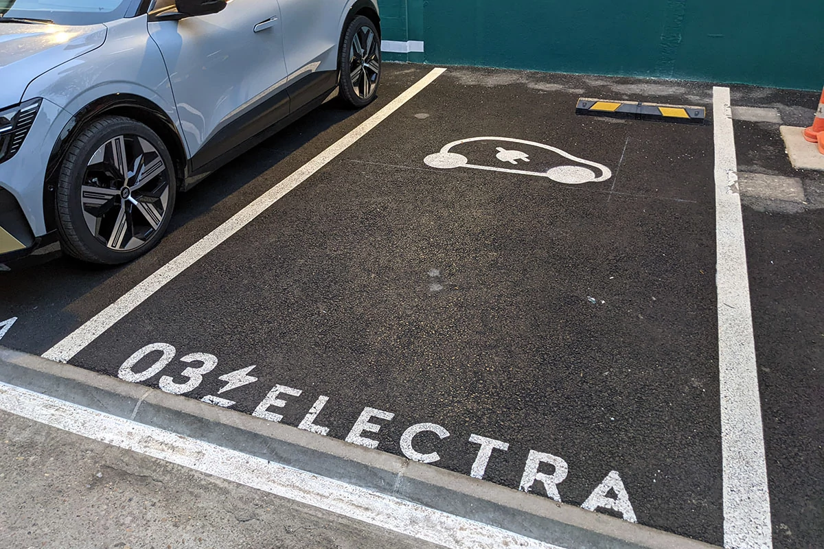 Test-reseau-bornes-recharge-Electra © Soufyane Benhammouda pour Clubic