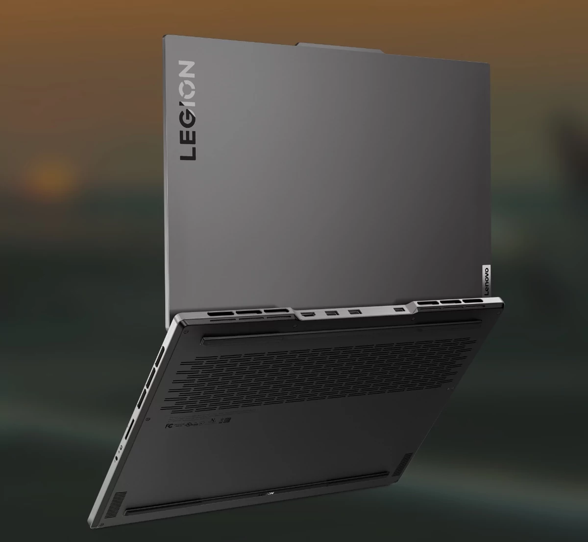 Legion 7i-7 © © Lenovo